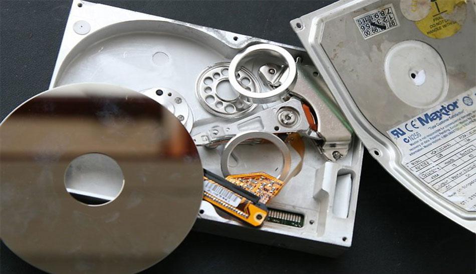 هزینه جراحی هارد دیسک چگونه محاسبه می‌شود؟